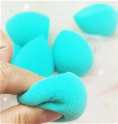 Newcomer | Choosing & Using Makeup Sponges